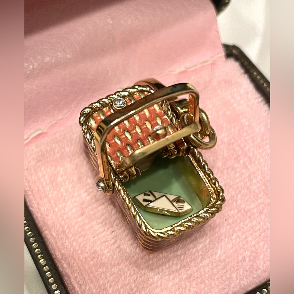 NWT Vintage JUICY COUTURE PINK PICNIC RHINESTONE BASKET Gold Charm